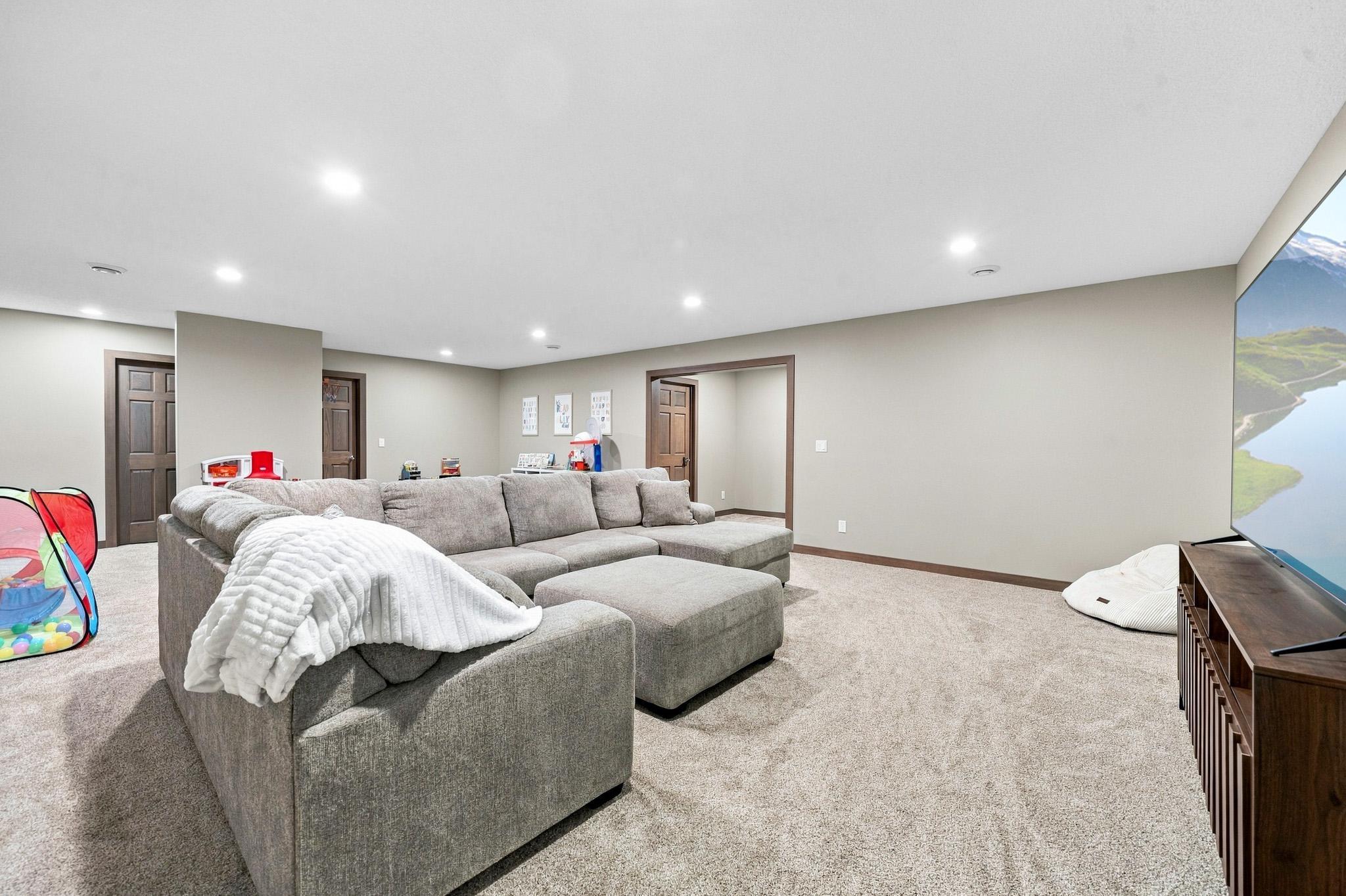 620 Anderson Way Property Photo 43