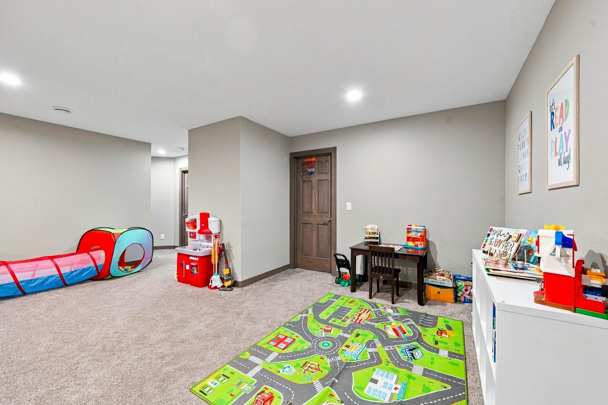 620 Anderson Way Property Photo 45