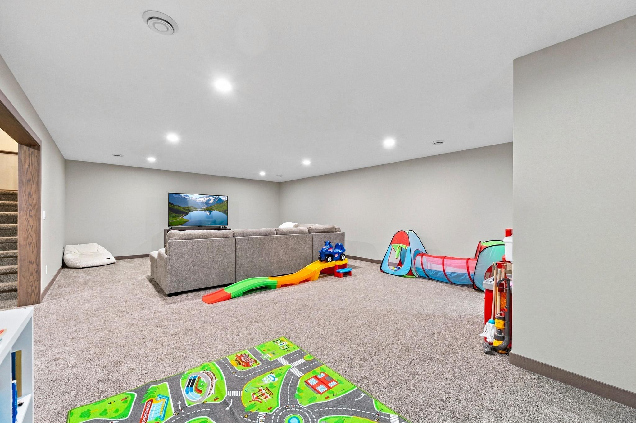 620 Anderson Way Property Photo 46
