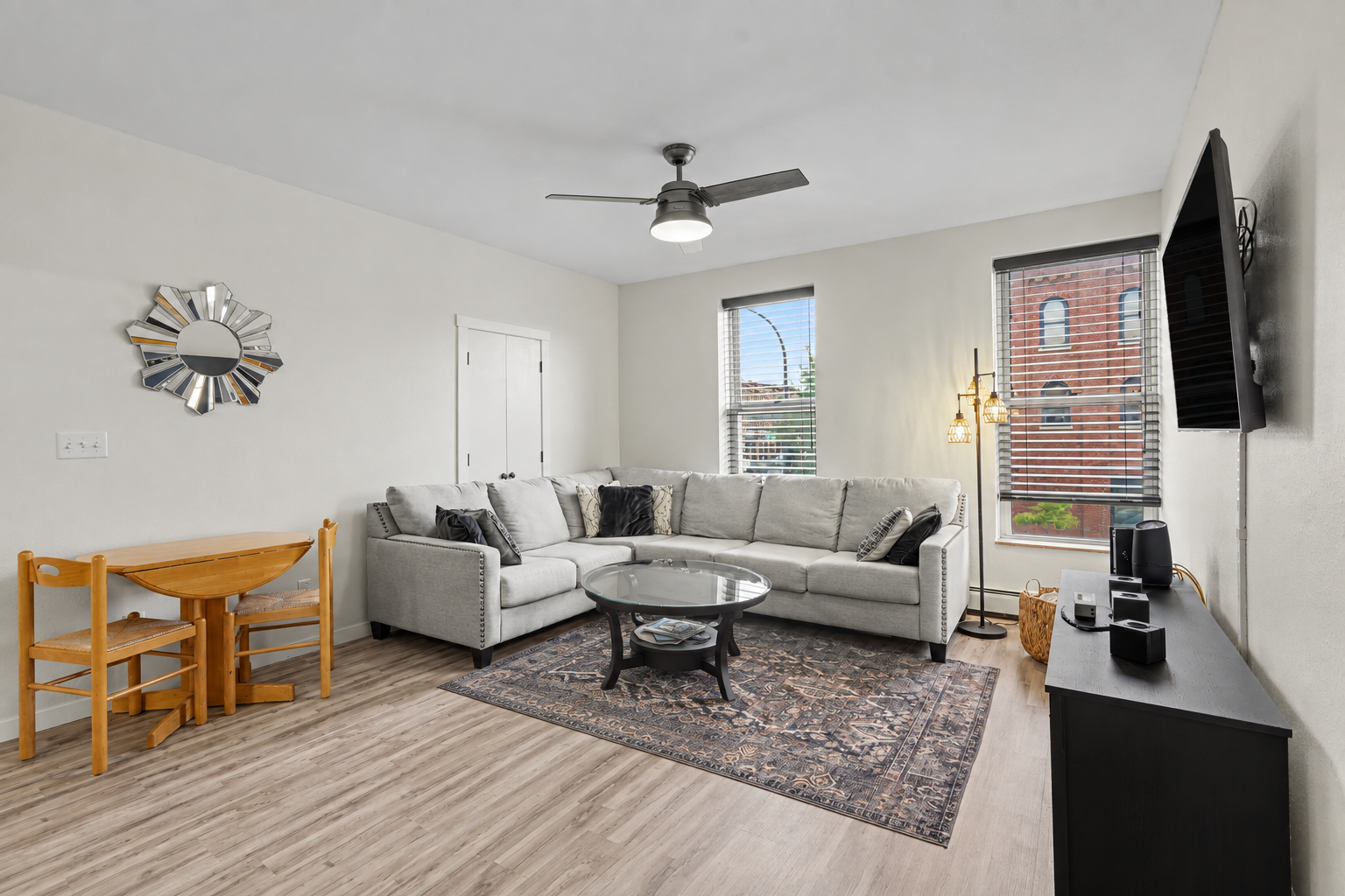 405 Main Street 204 Property Photo 5