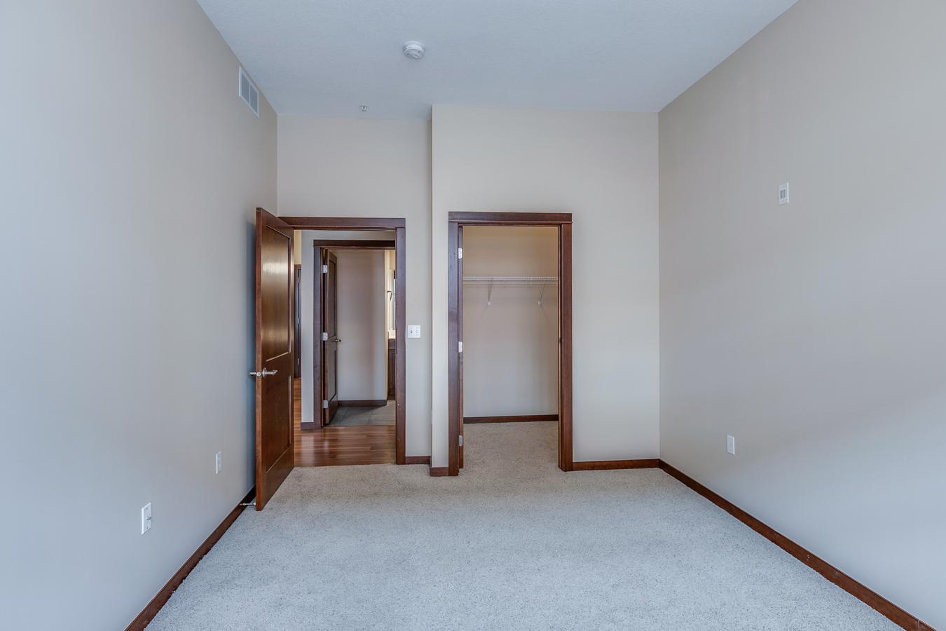 270 4th Street E 504 Property Photo 10