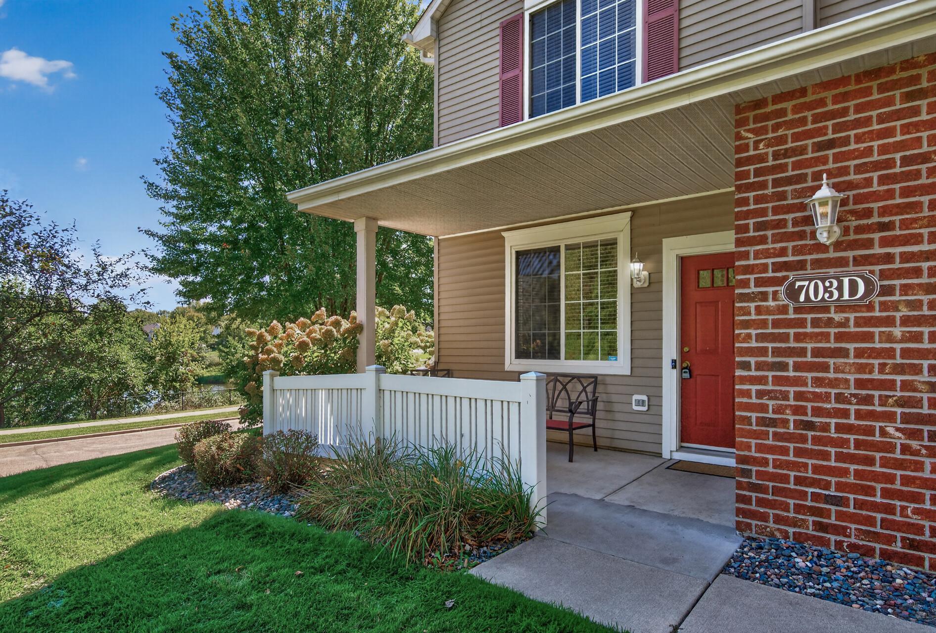 703 Maple Hills Drive D Property Photo 3