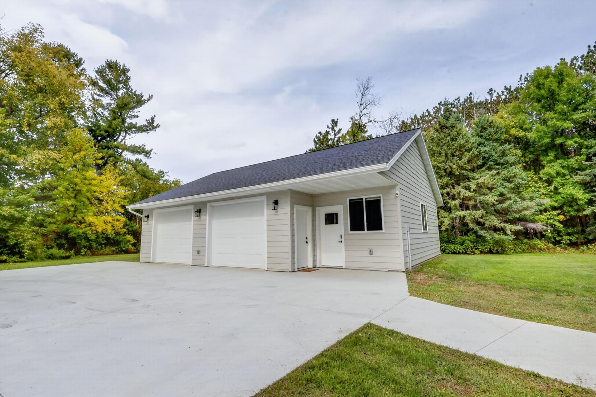 1029 Golf Course Road Property Photo 4