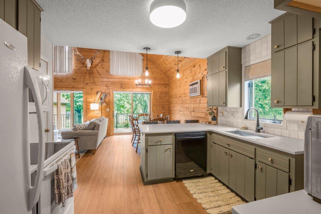 2618 Big Horn Bay Road Nw Property Photo 8