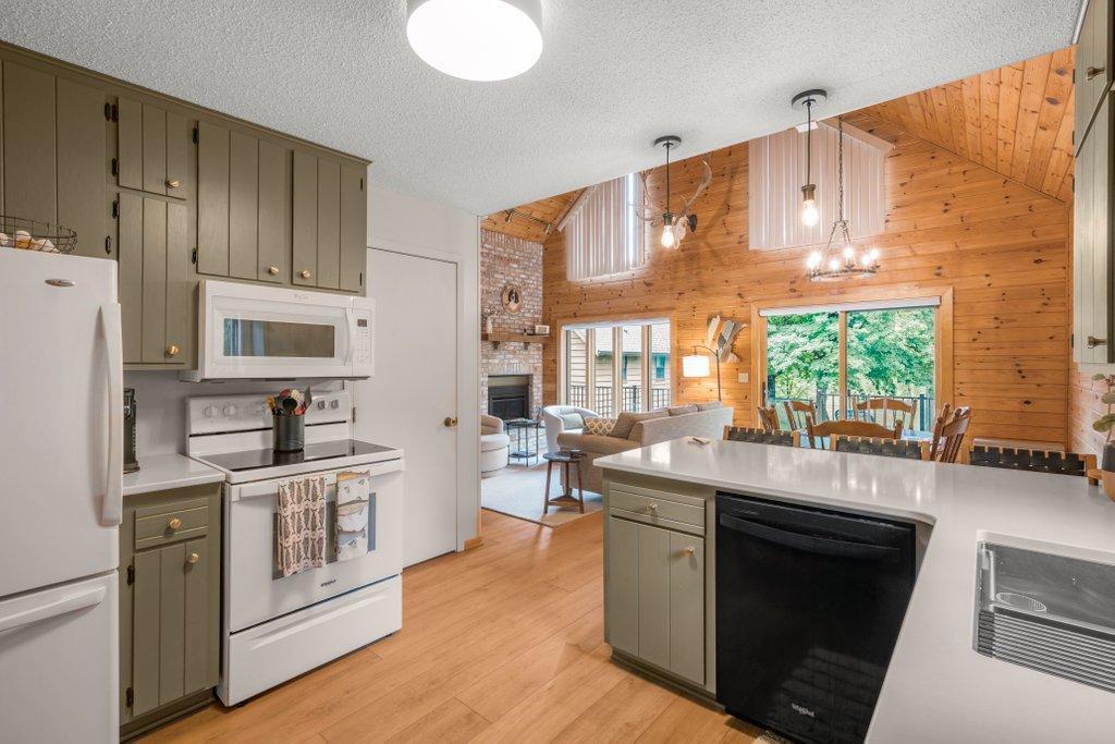 2618 Big Horn Bay Road Nw Property Photo 9