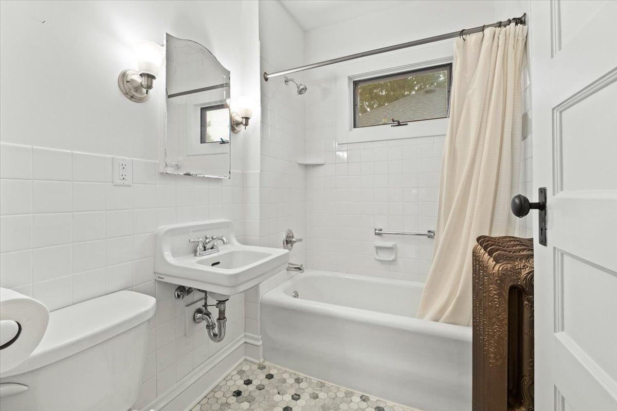 2031 Lincoln Avenue Property Photo 32