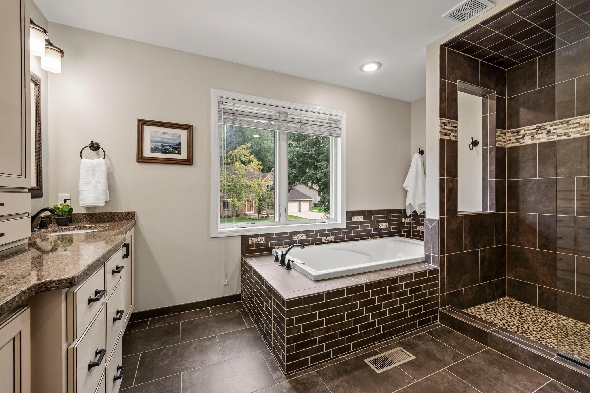 10065 170th Street W Property Photo 26