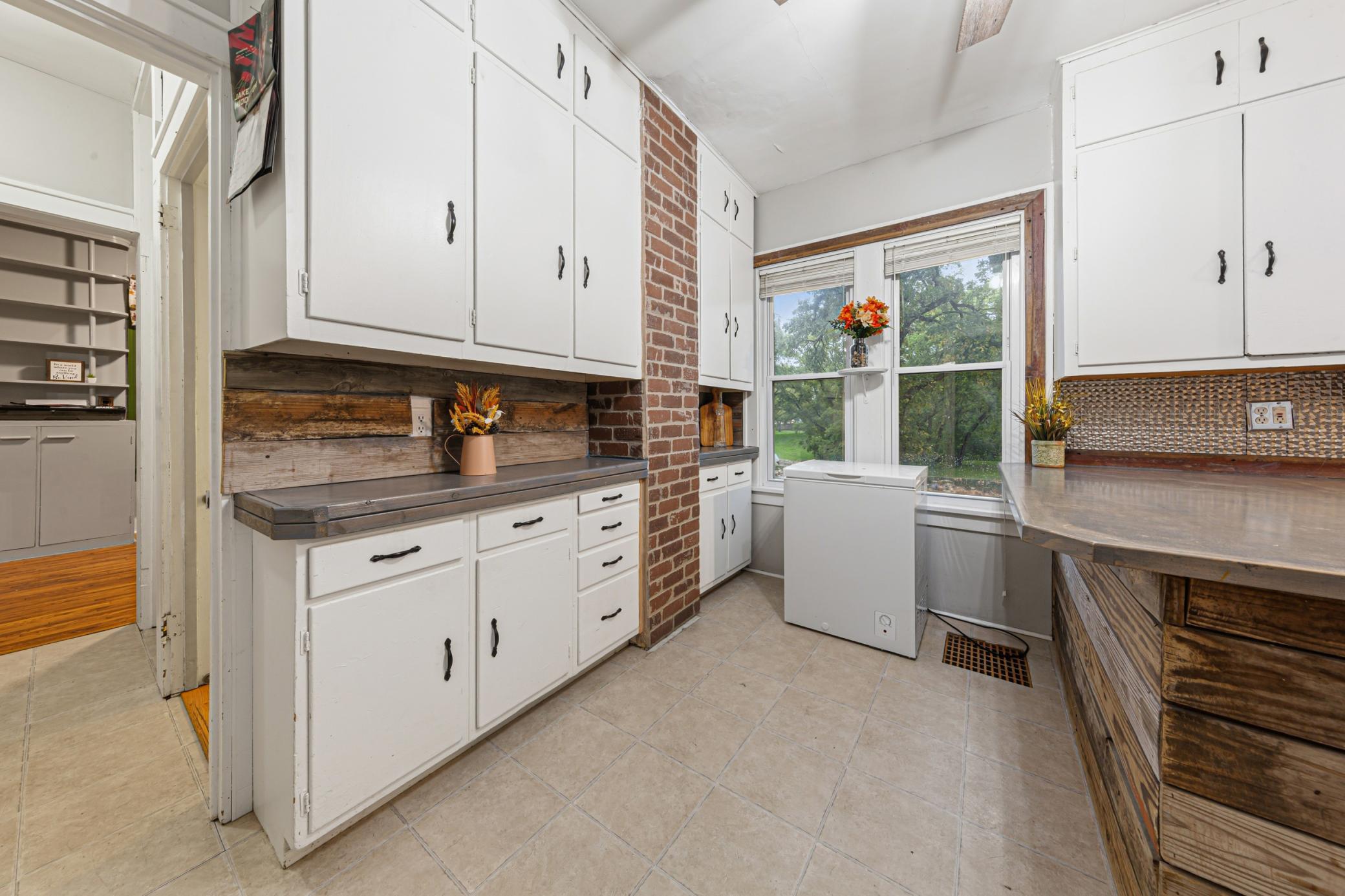 1030 Willow Street Property Photo 14