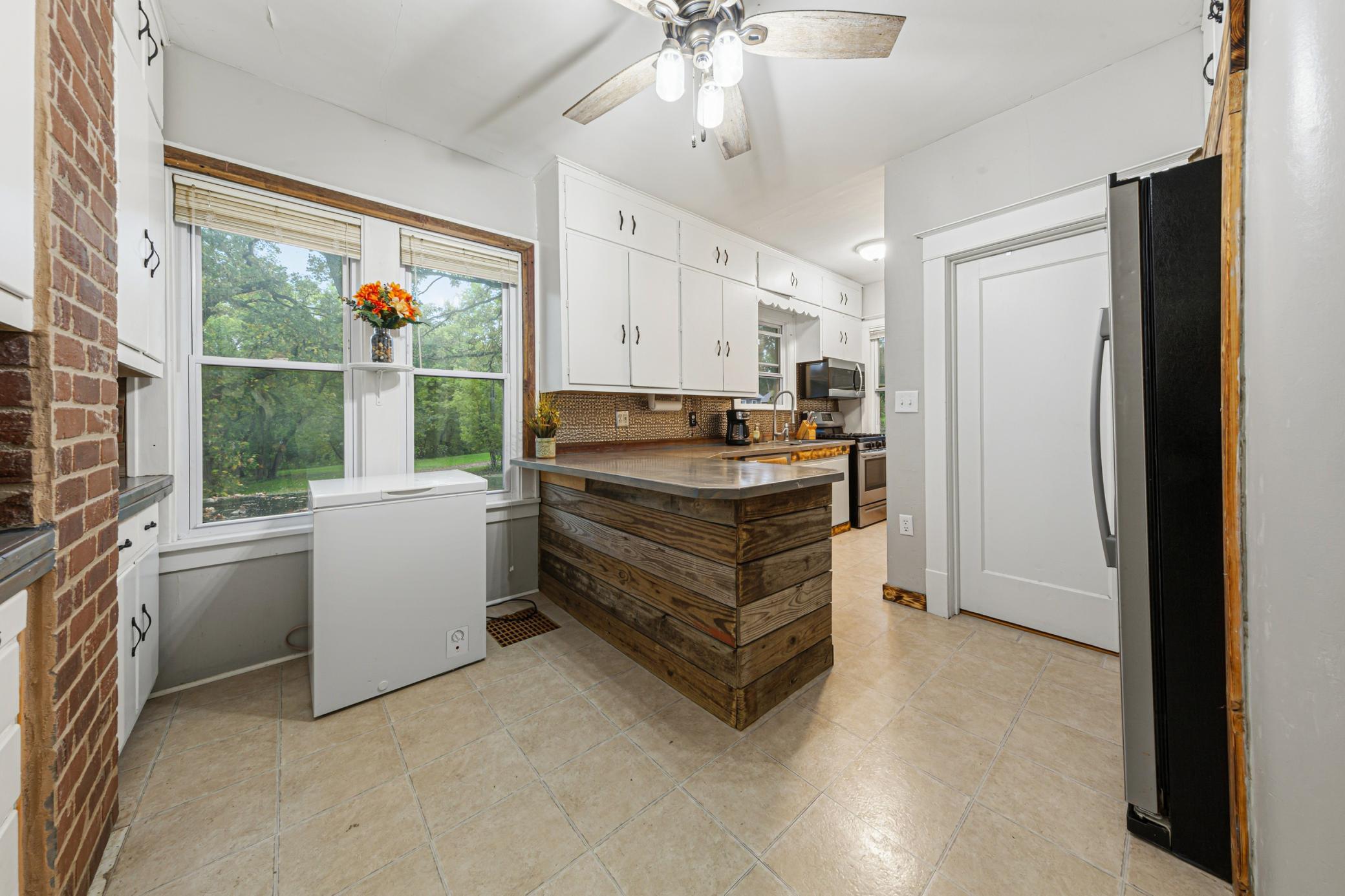 1030 Willow Street Property Photo 15