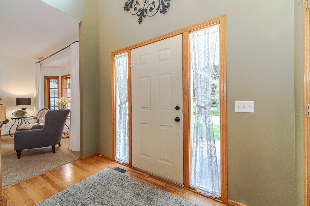 14042 Forest Lane Property Photo 7