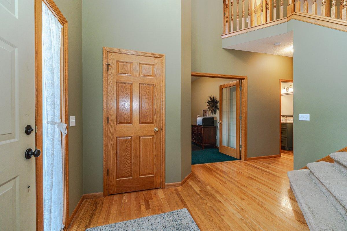 14042 Forest Lane Property Photo 8