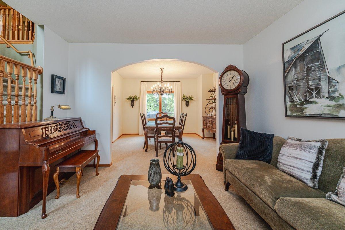 14042 Forest Lane Property Photo 13