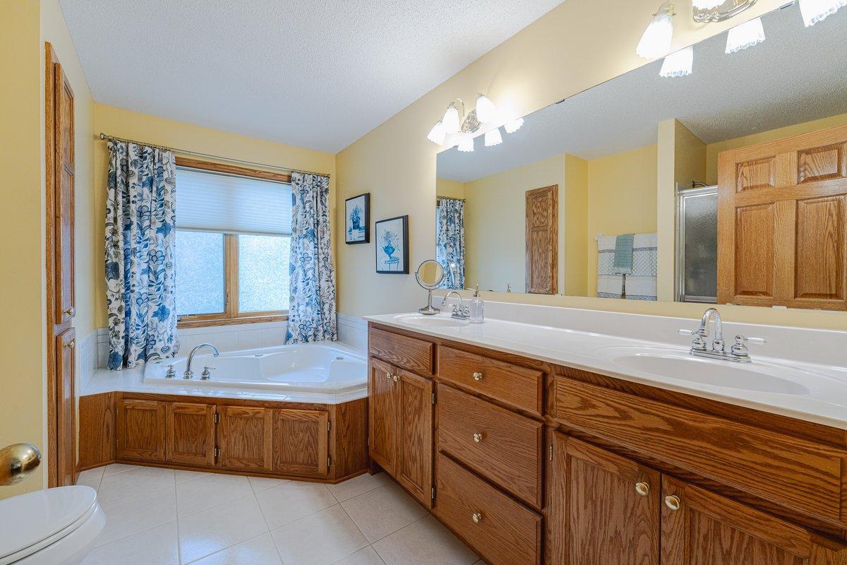 14042 Forest Lane Property Photo 49