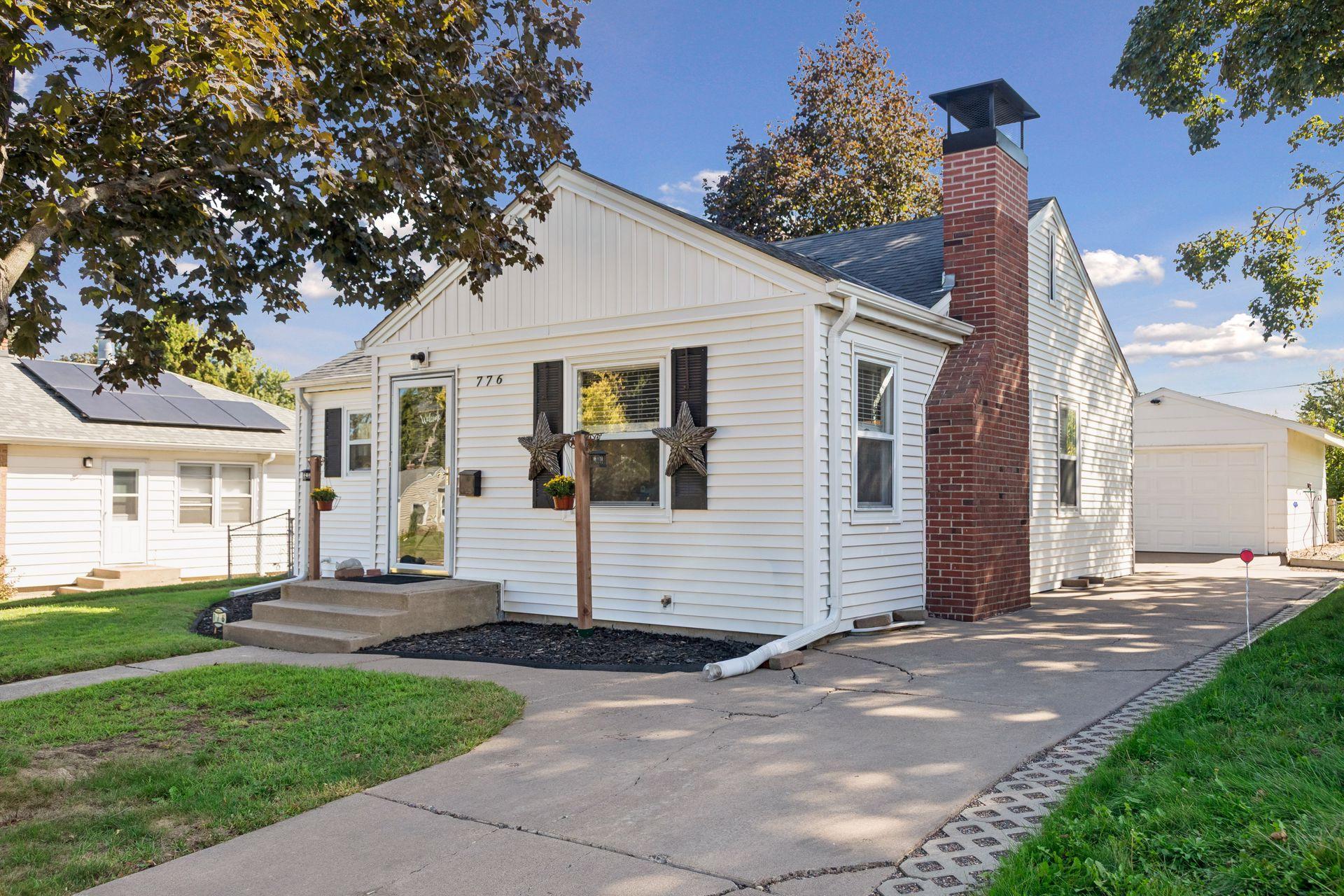776 Parkview Avenue