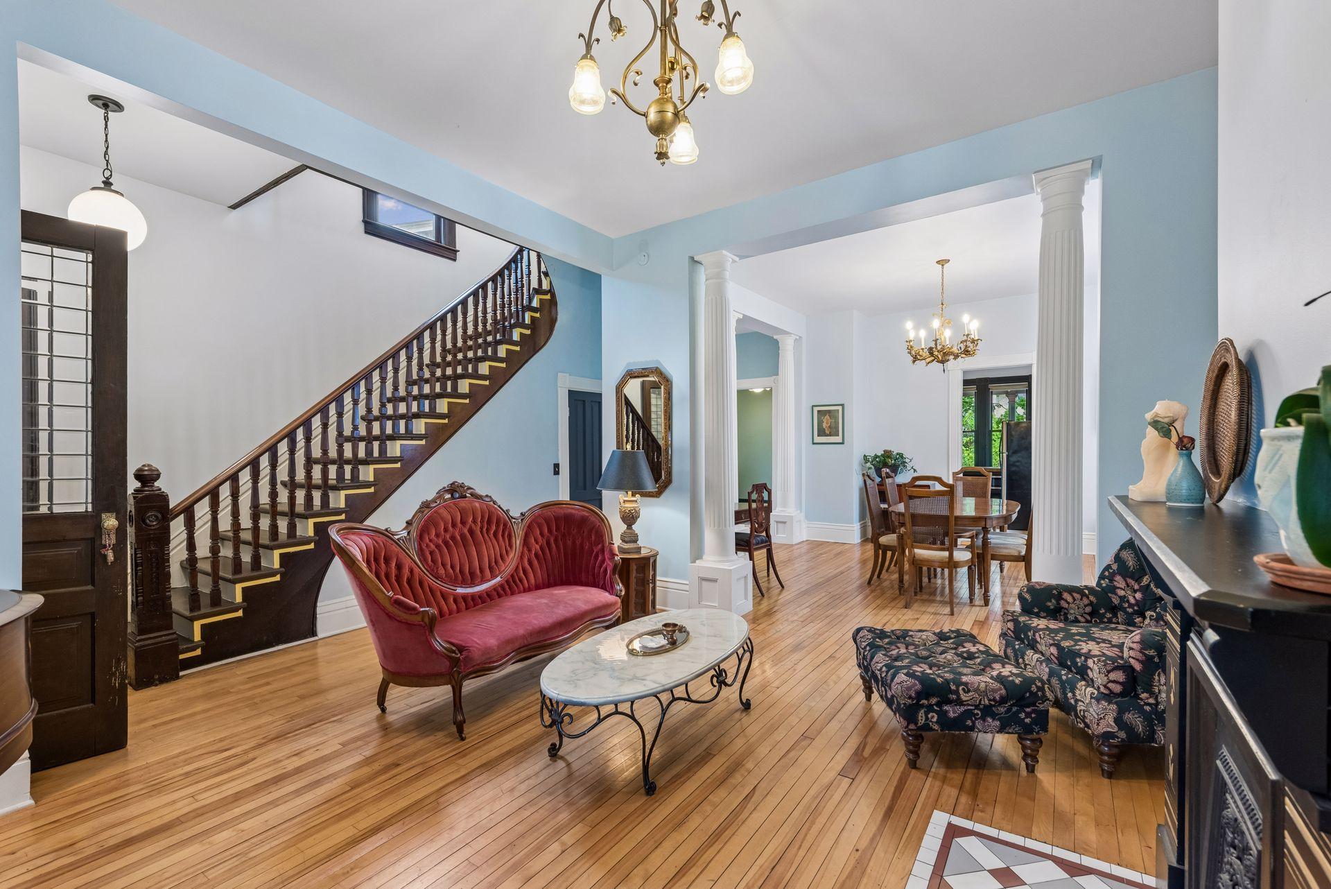 667 5th Street E Property Photo 10
