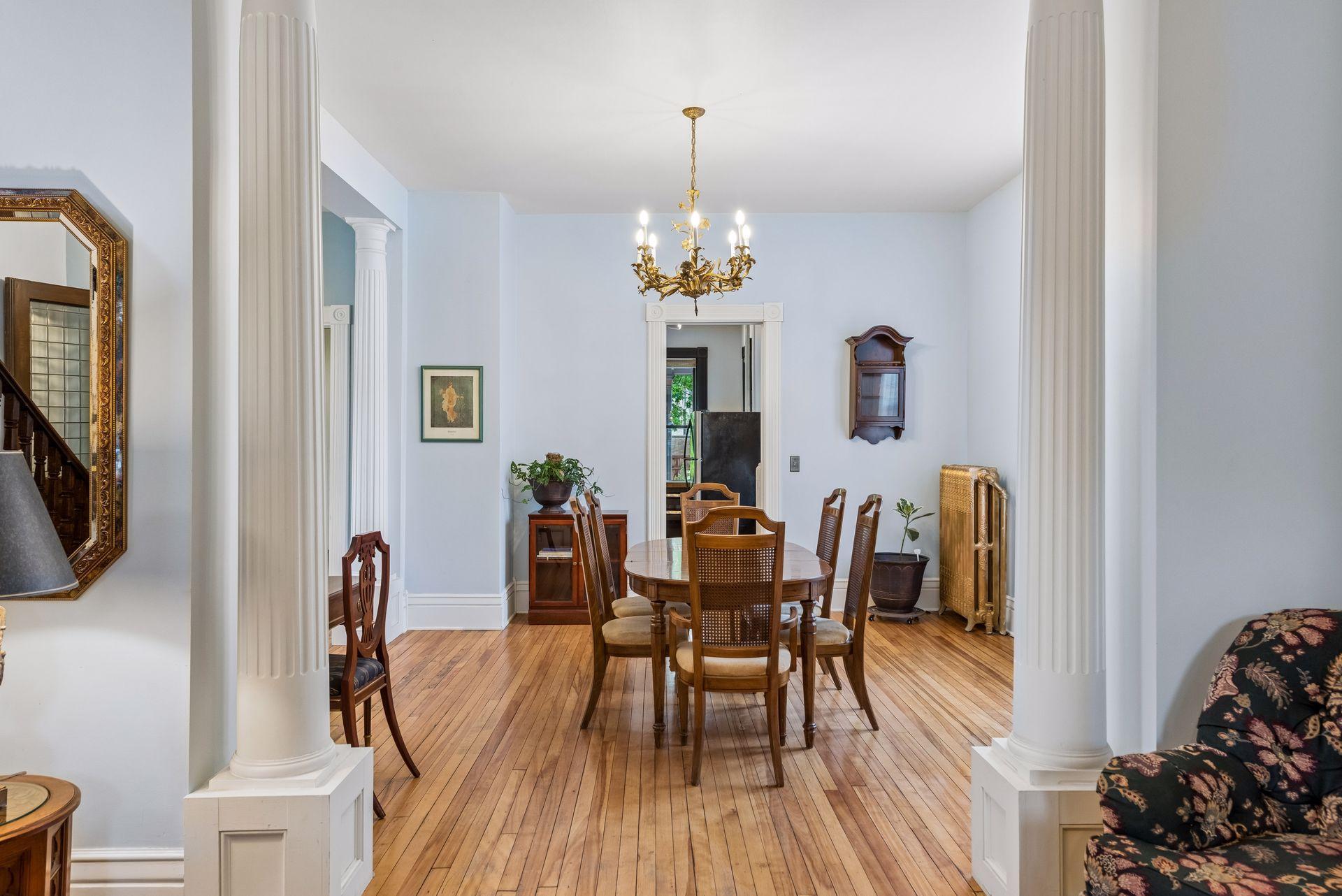 667 5th Street E Property Photo 11