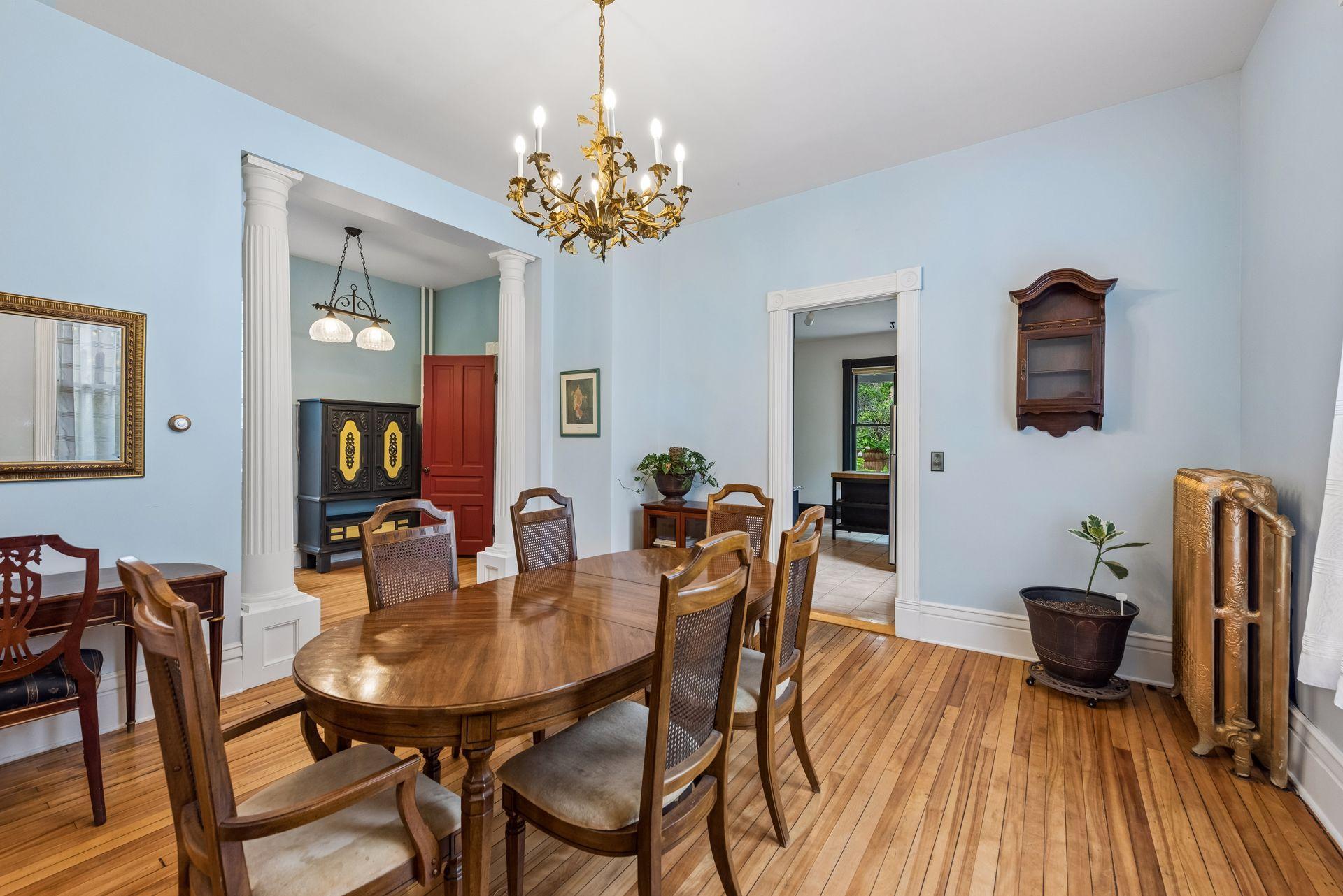 667 5th Street E Property Photo 14