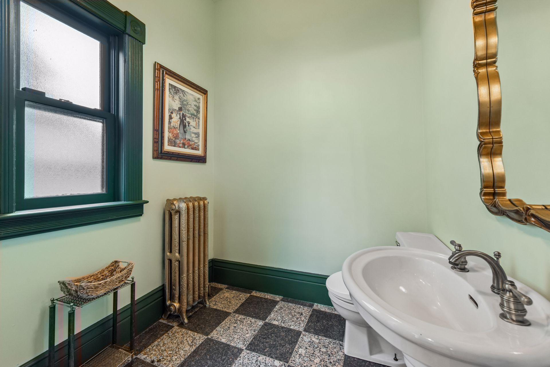 667 5th Street E Property Photo 22
