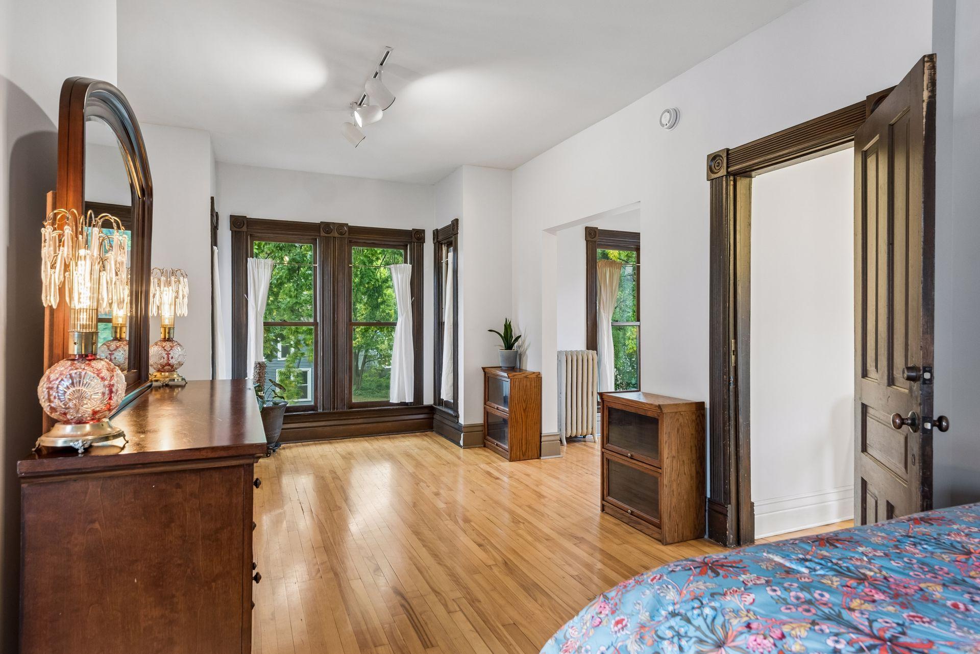 667 5th Street E Property Photo 27