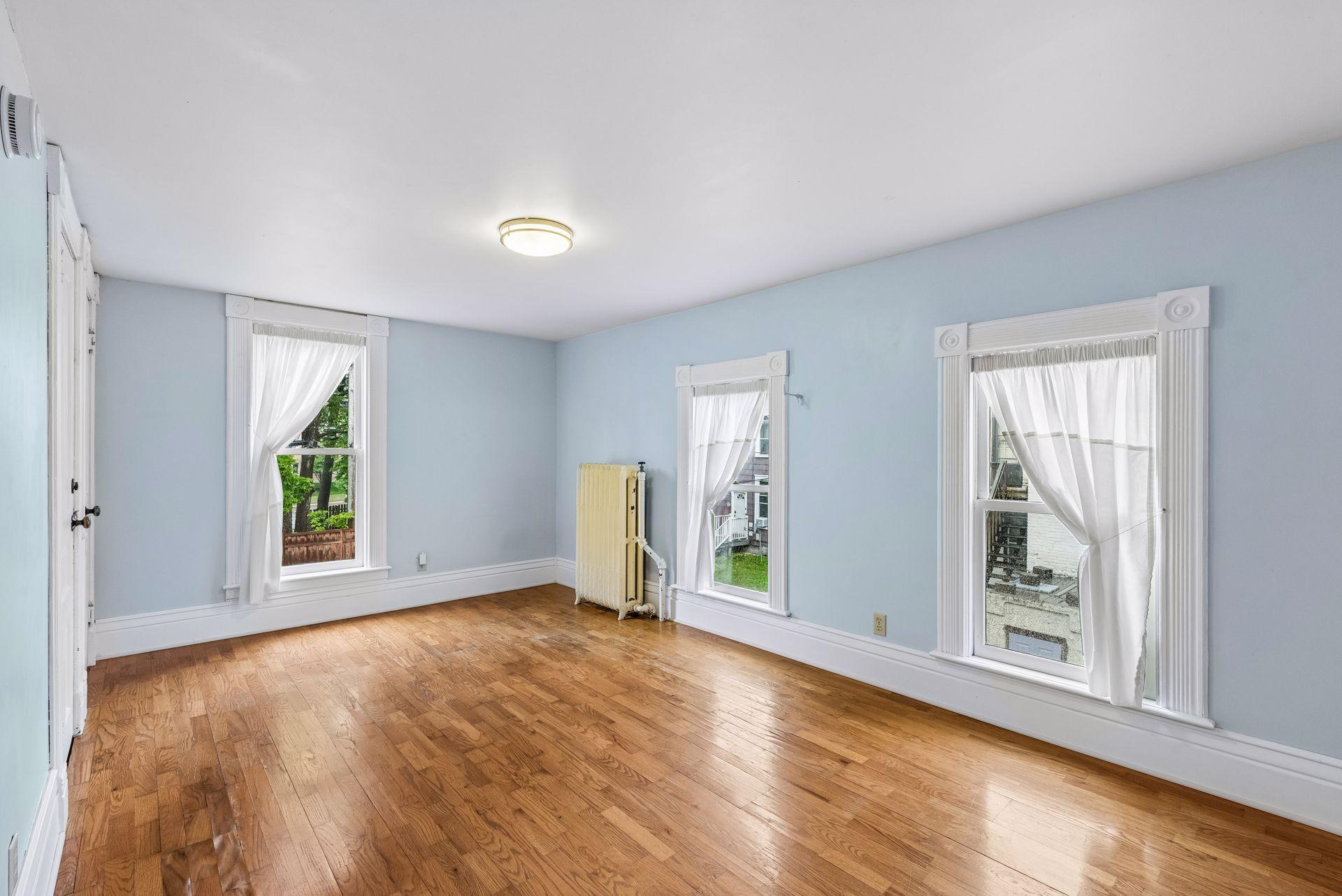 667 5th Street E Property Photo 31