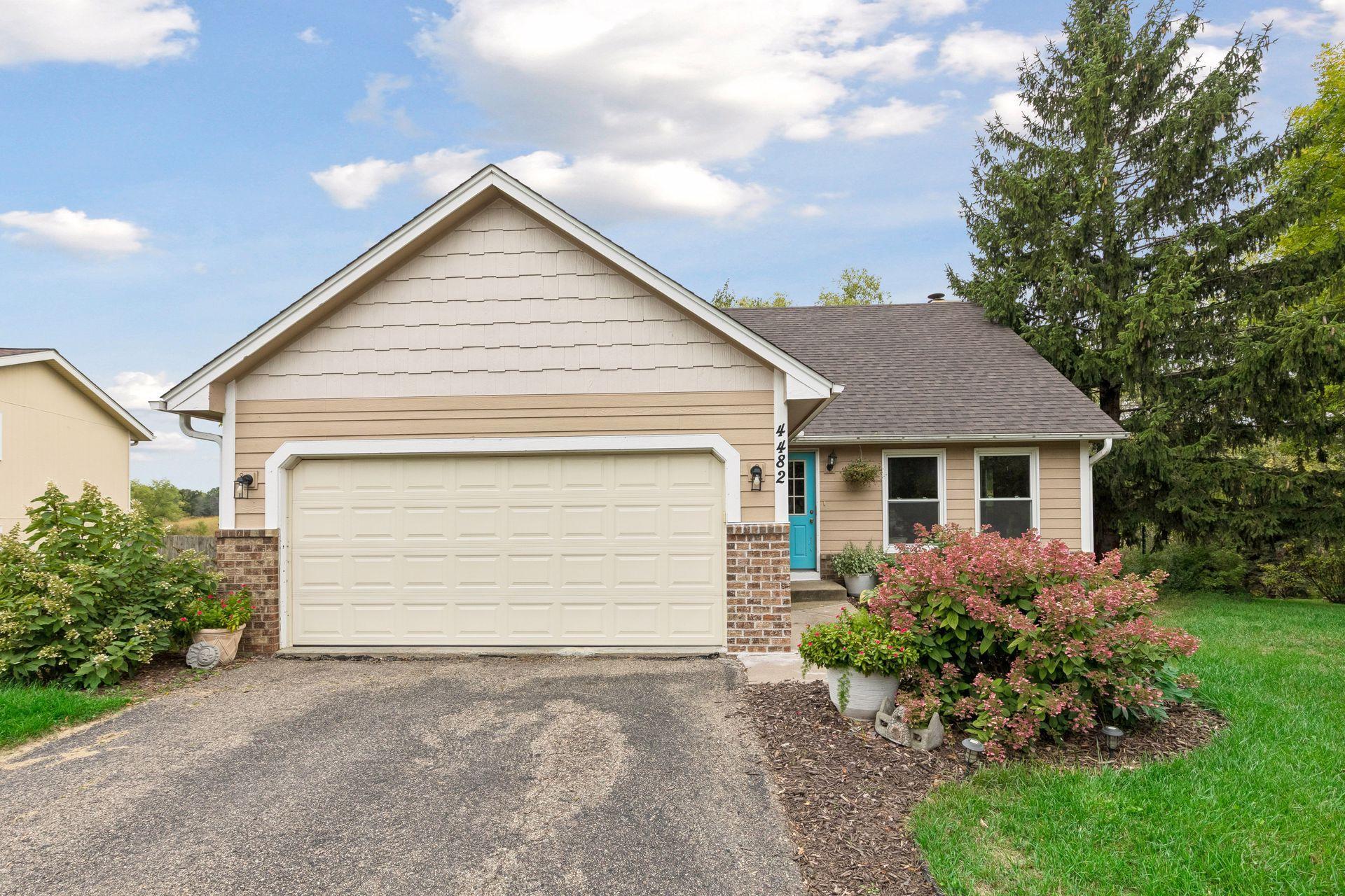 4482 Oak Pond Road Property Photo 2