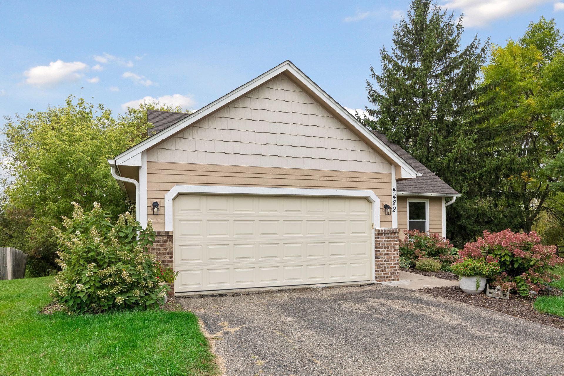 4482 Oak Pond Road Property Photo 3