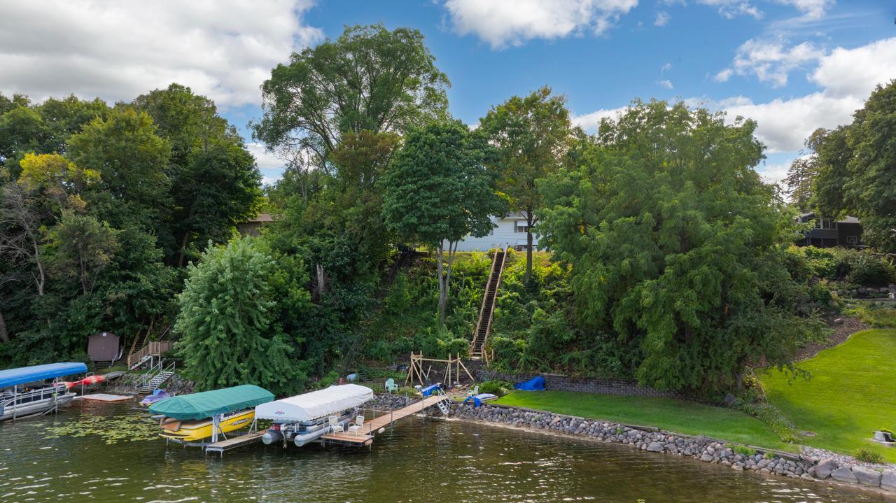 7339 Frontier Trail Property Photo 5