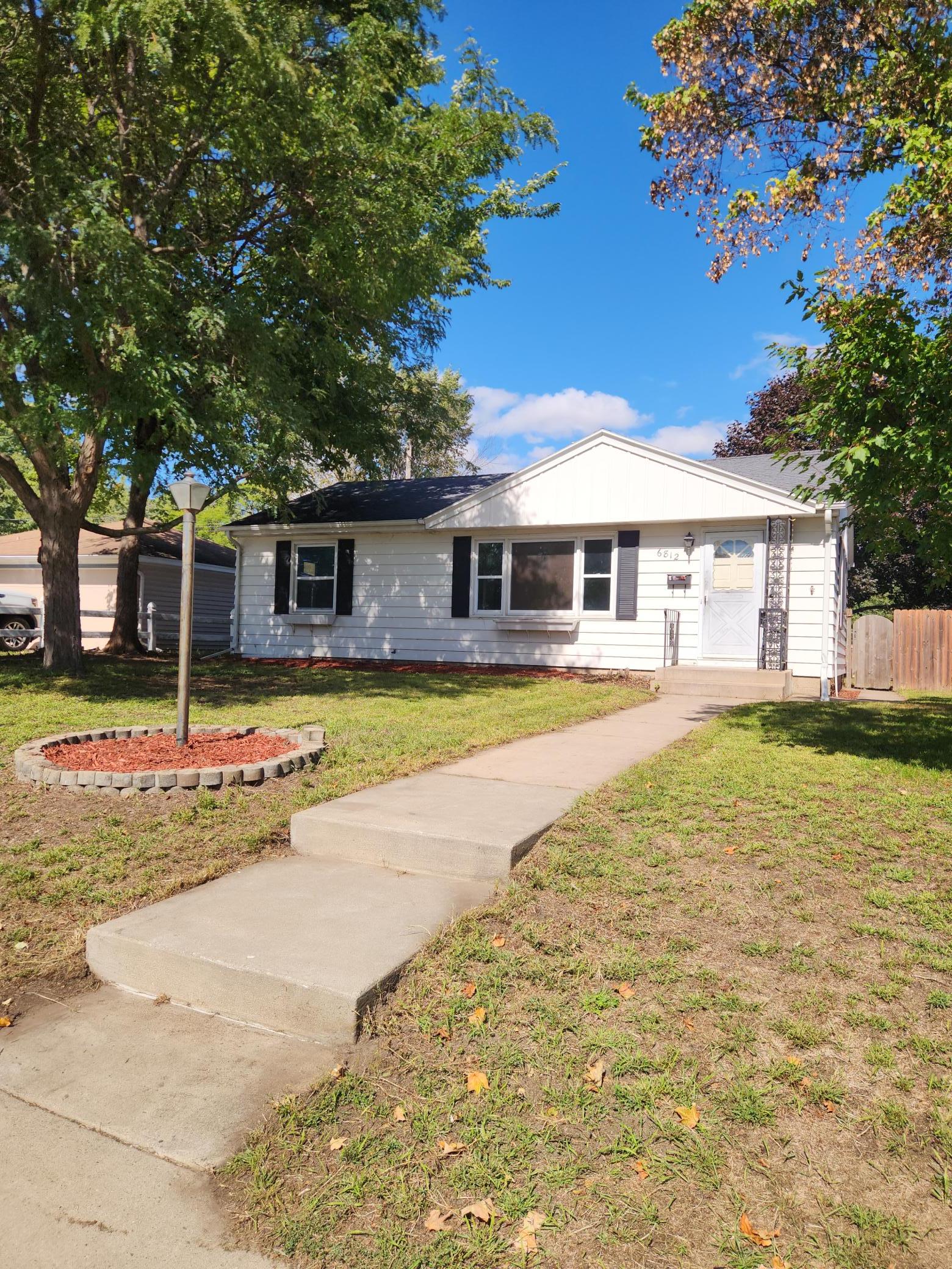 6812 Fairview Avenue N Property Photo 1