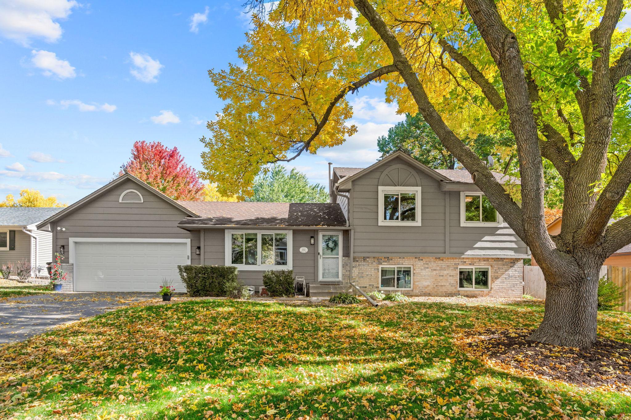 9150 Orchid Lane N Property Photo 2