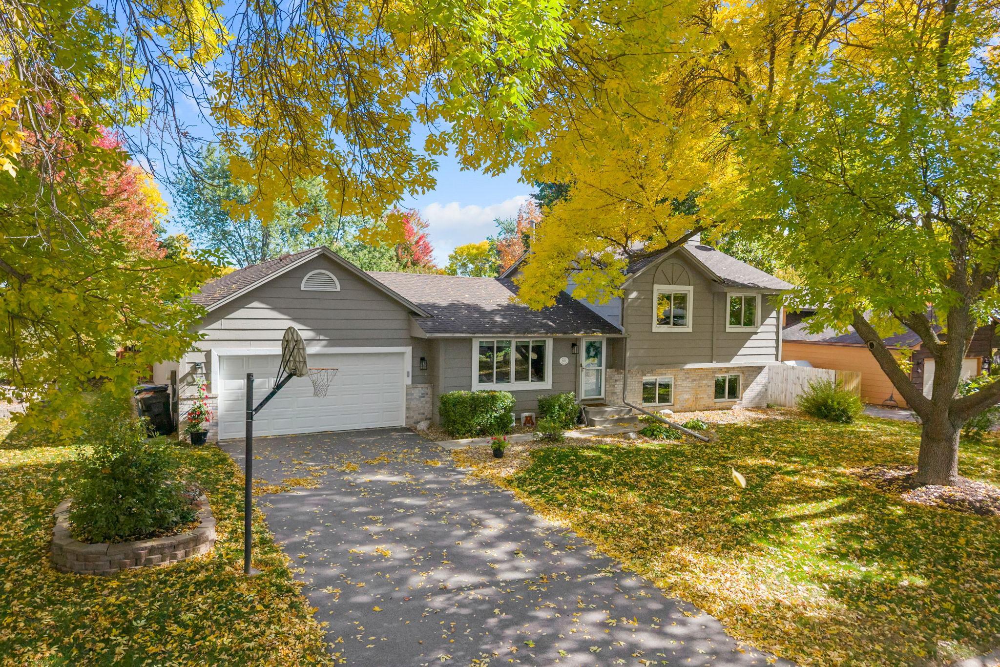 9150 Orchid Lane N Property Photo 3