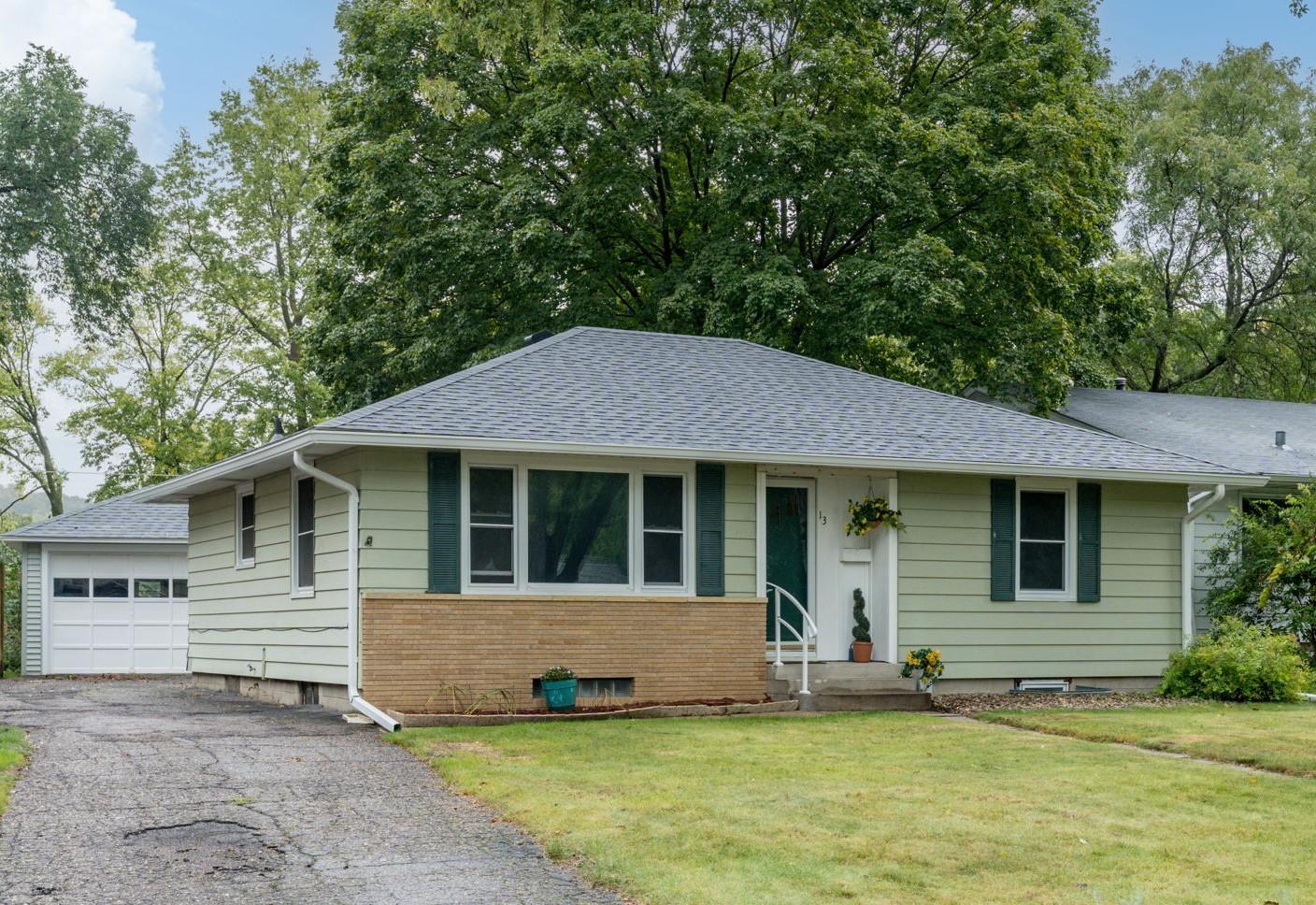 13 Southview Drive Property Photo 1