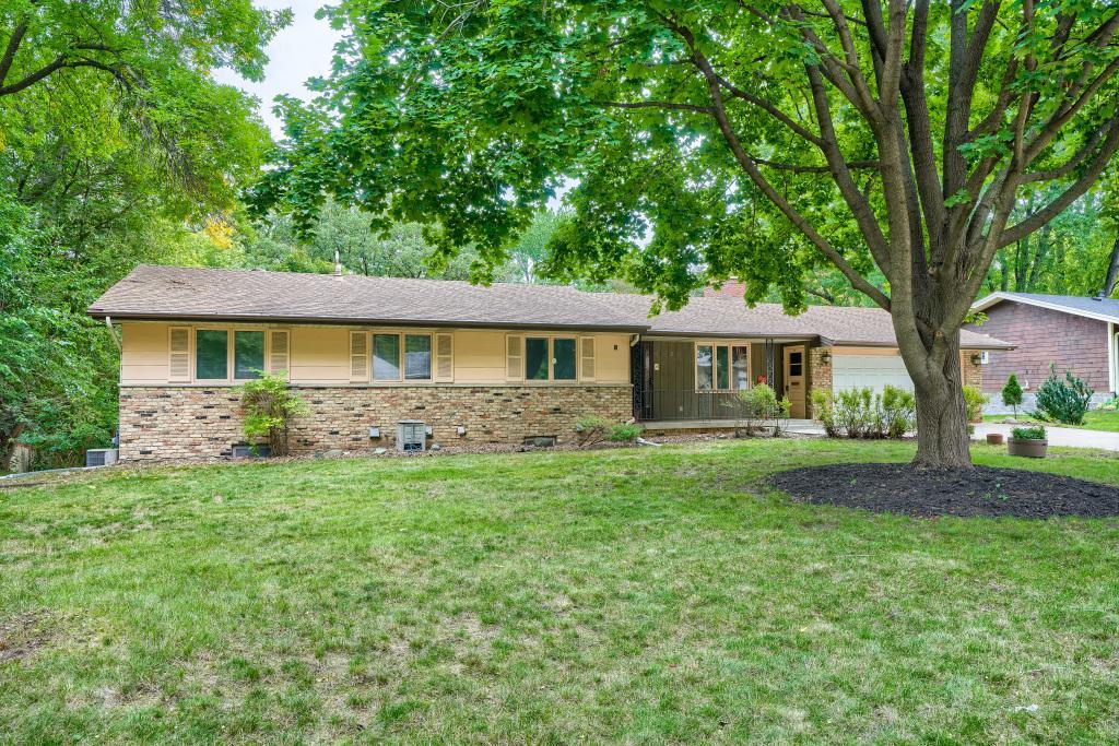 6525 Sherwood Avenue Property Photo 2