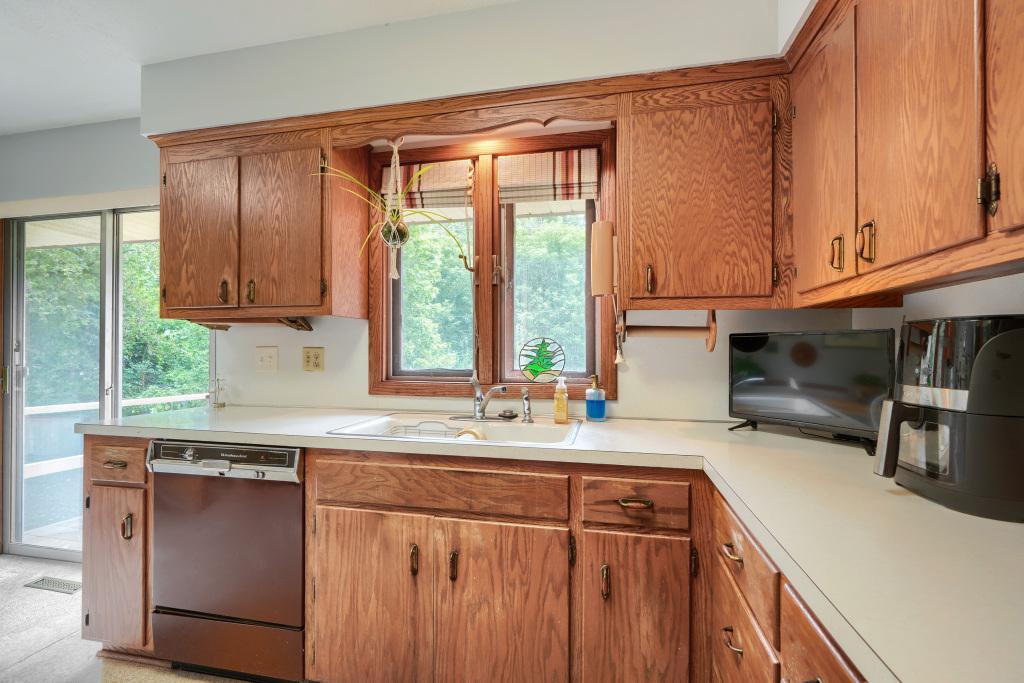 6525 Sherwood Avenue Property Photo 15