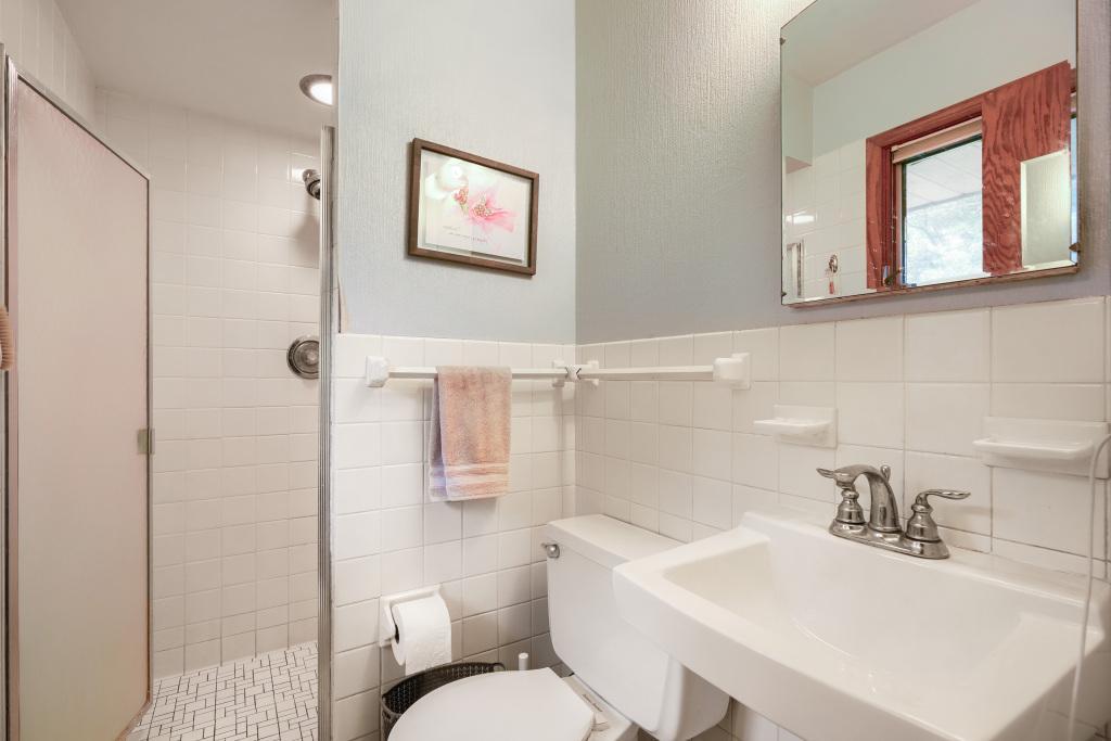 6525 Sherwood Avenue Property Photo 23