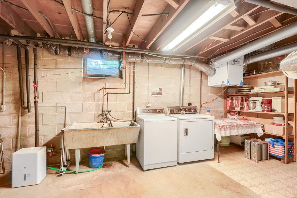 6525 Sherwood Avenue Property Photo 32