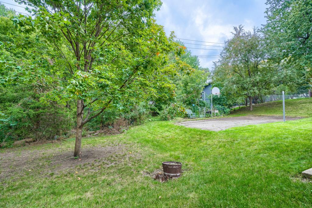 6525 Sherwood Avenue Property Photo 34