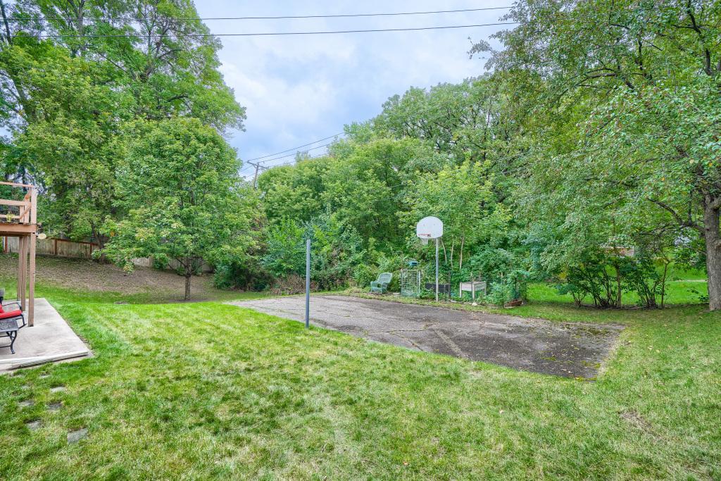 6525 Sherwood Avenue Property Photo 35