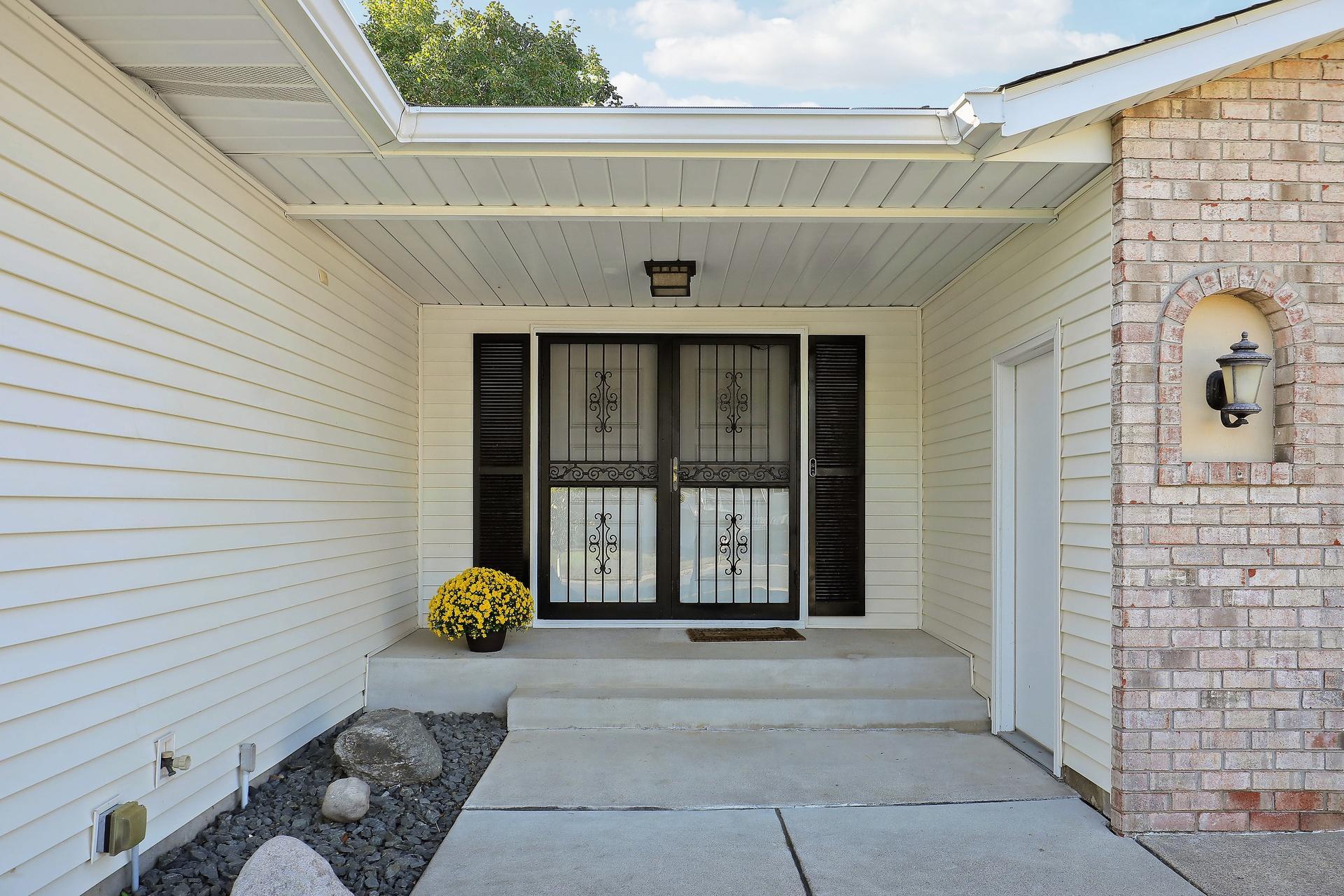 10632 Daisy Circle Property Photo 3