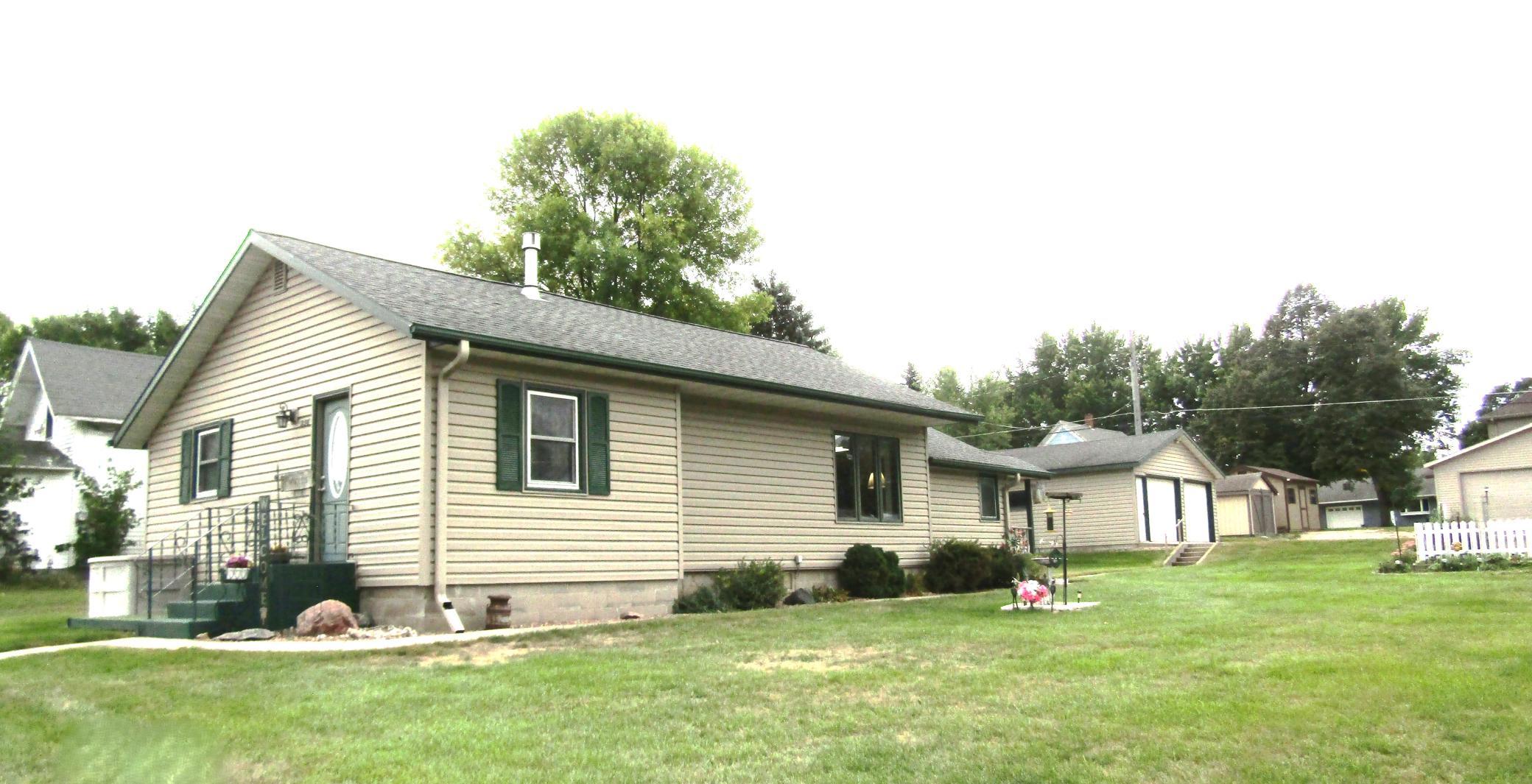236 E Sorenson Avenue Property Photo 1
