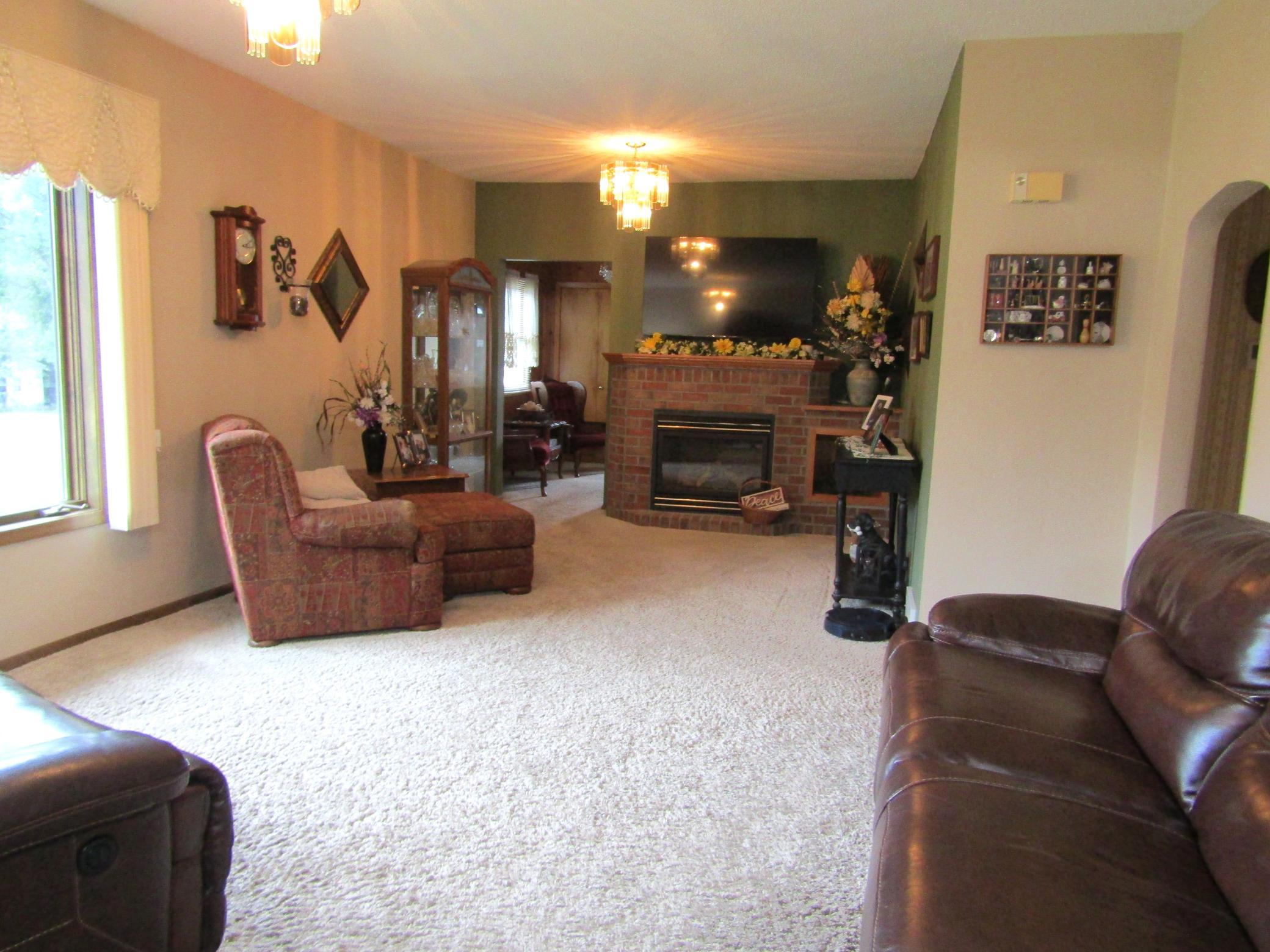 236 E Sorenson Avenue Property Photo 3