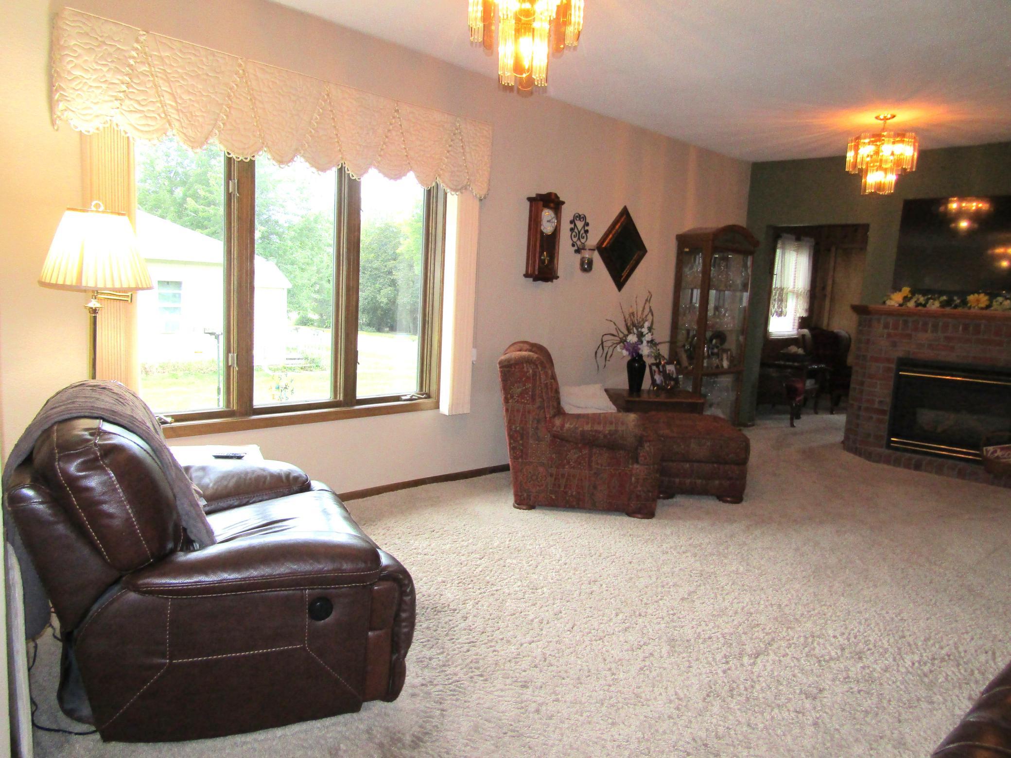236 E Sorenson Avenue Property Photo 5