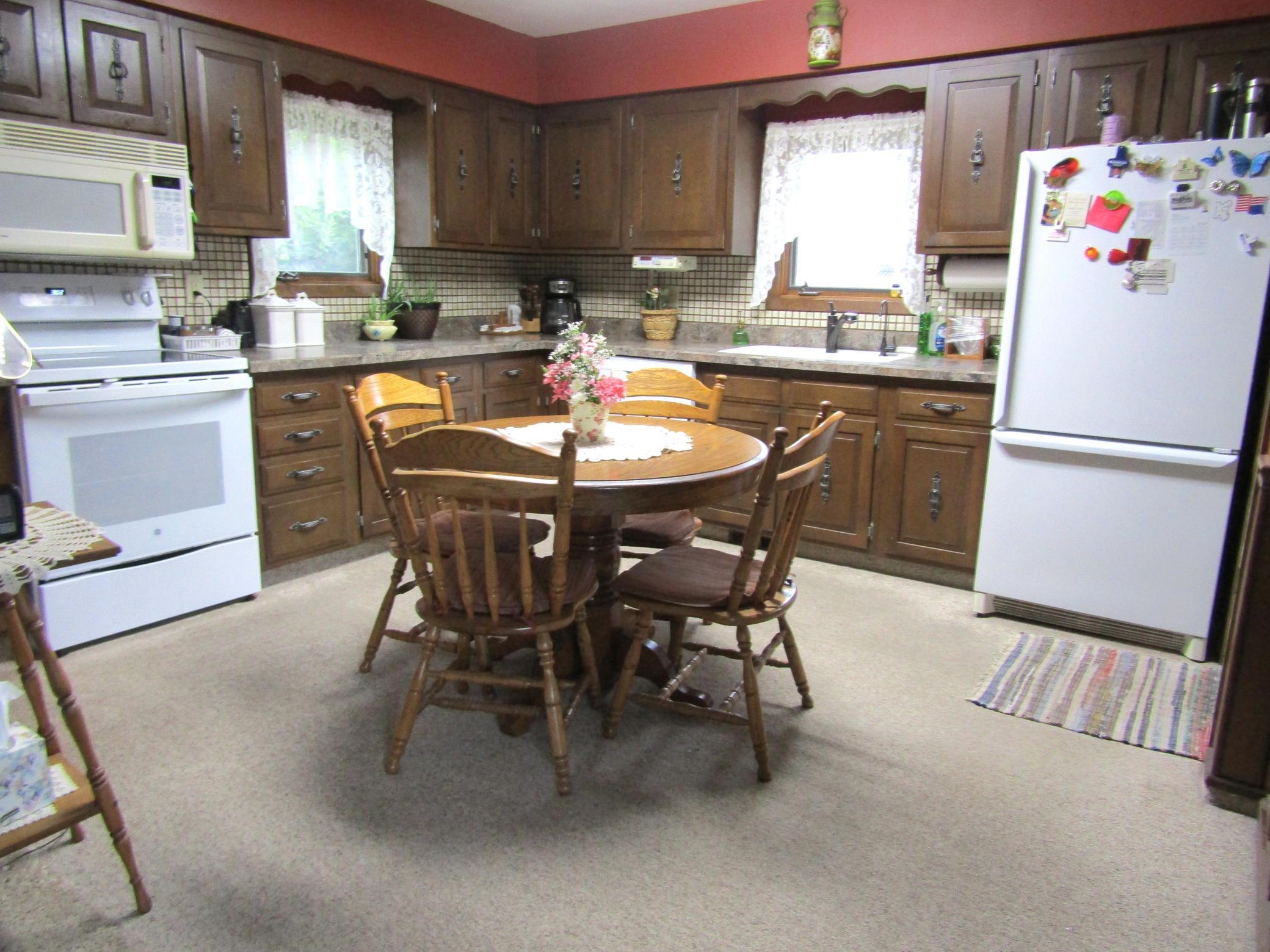 236 E Sorenson Avenue Property Photo 6