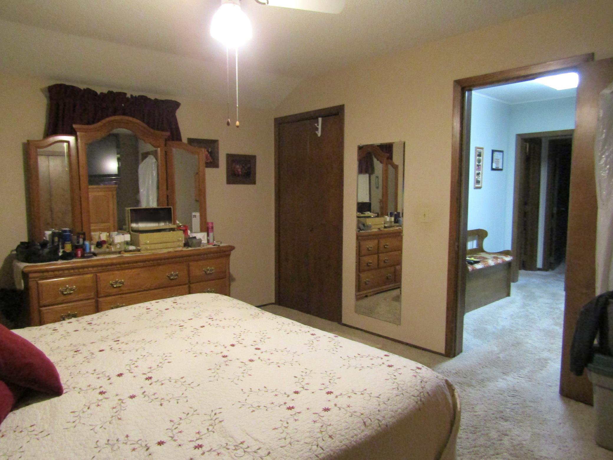 236 E Sorenson Avenue Property Photo 9