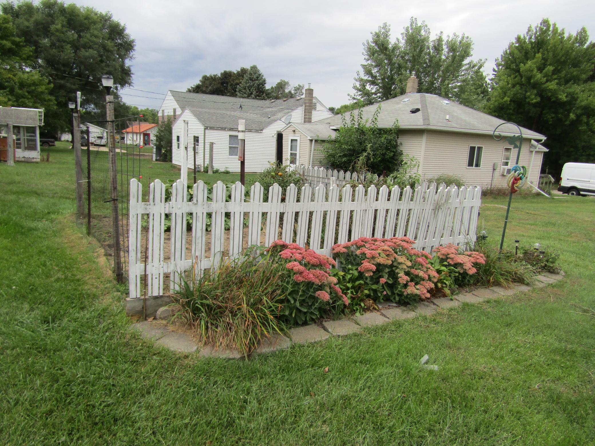 236 E Sorenson Avenue Property Photo 20