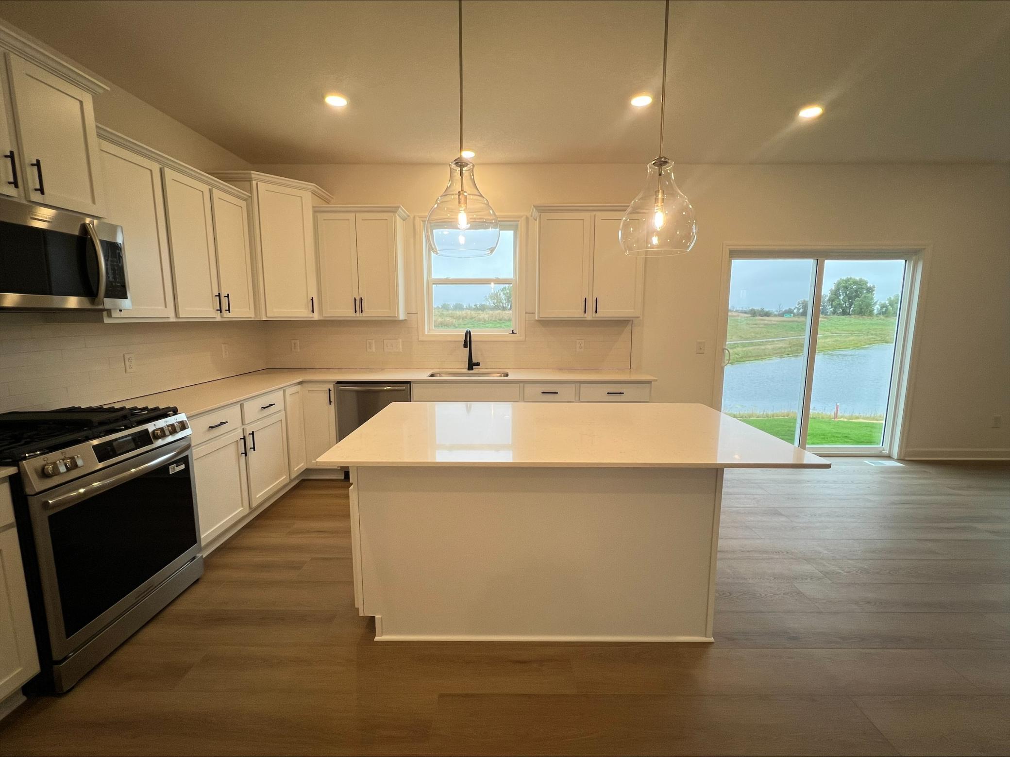 7460 Lotus Lane Property Photo 4