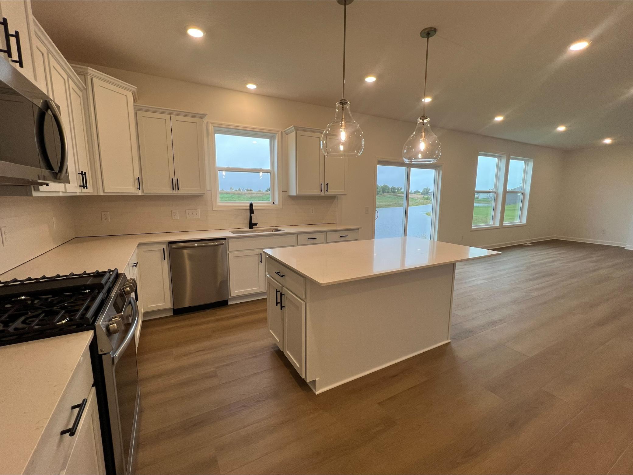 7460 Lotus Lane Property Photo 6