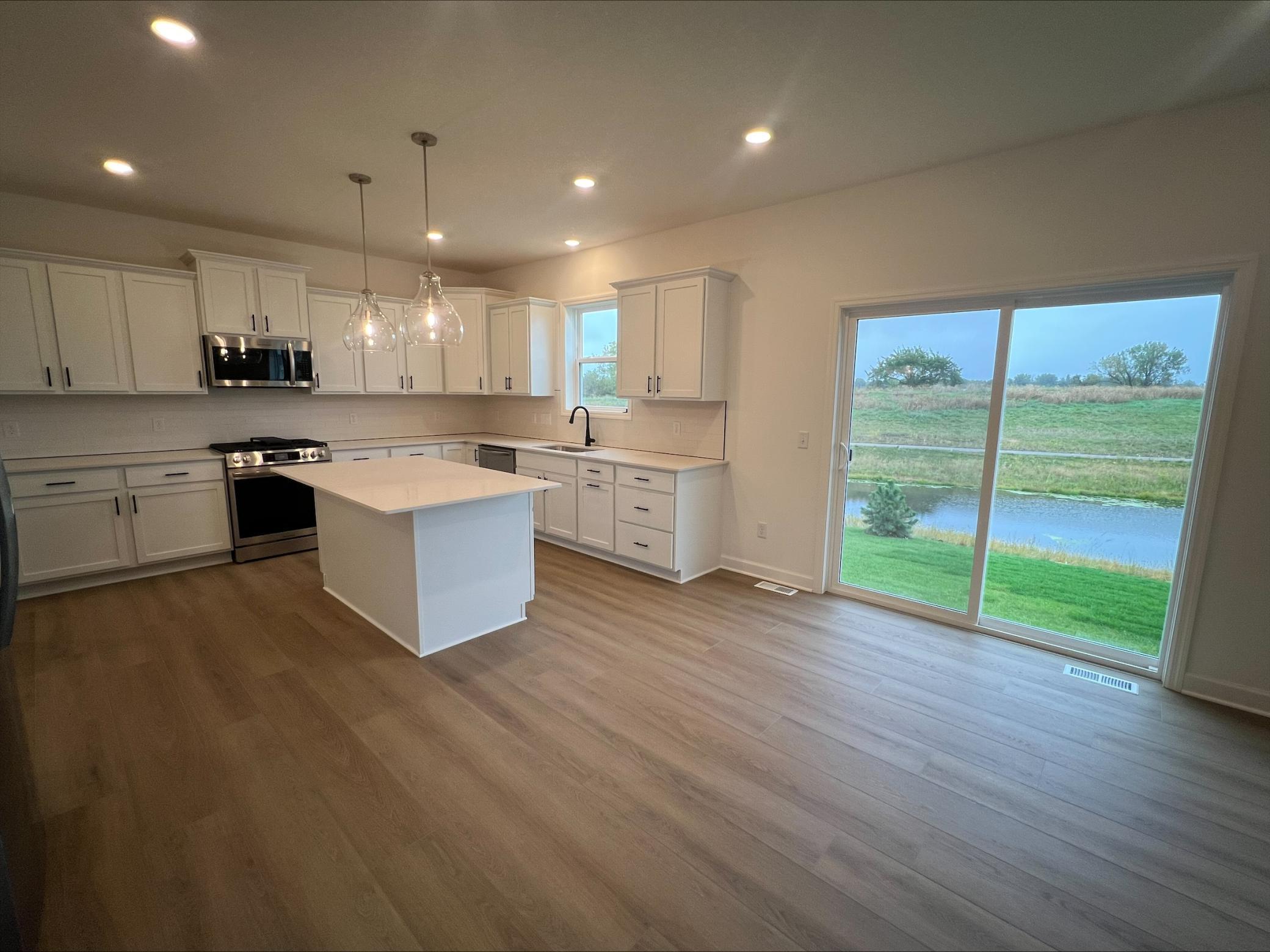 7460 Lotus Lane Property Photo 8
