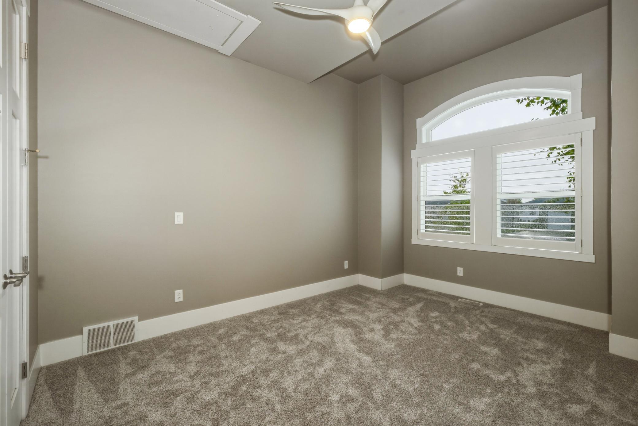 3716 6th Street E Property Photo 32
