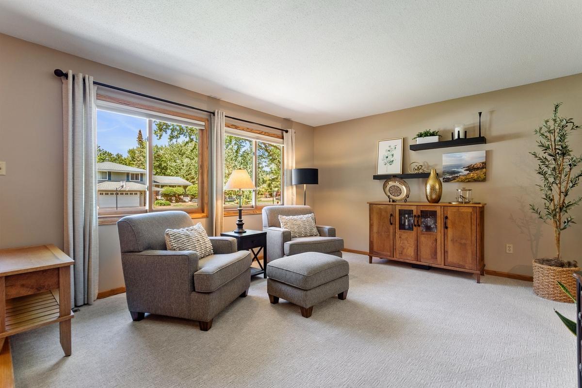 12041 Robin Road Property Photo 6