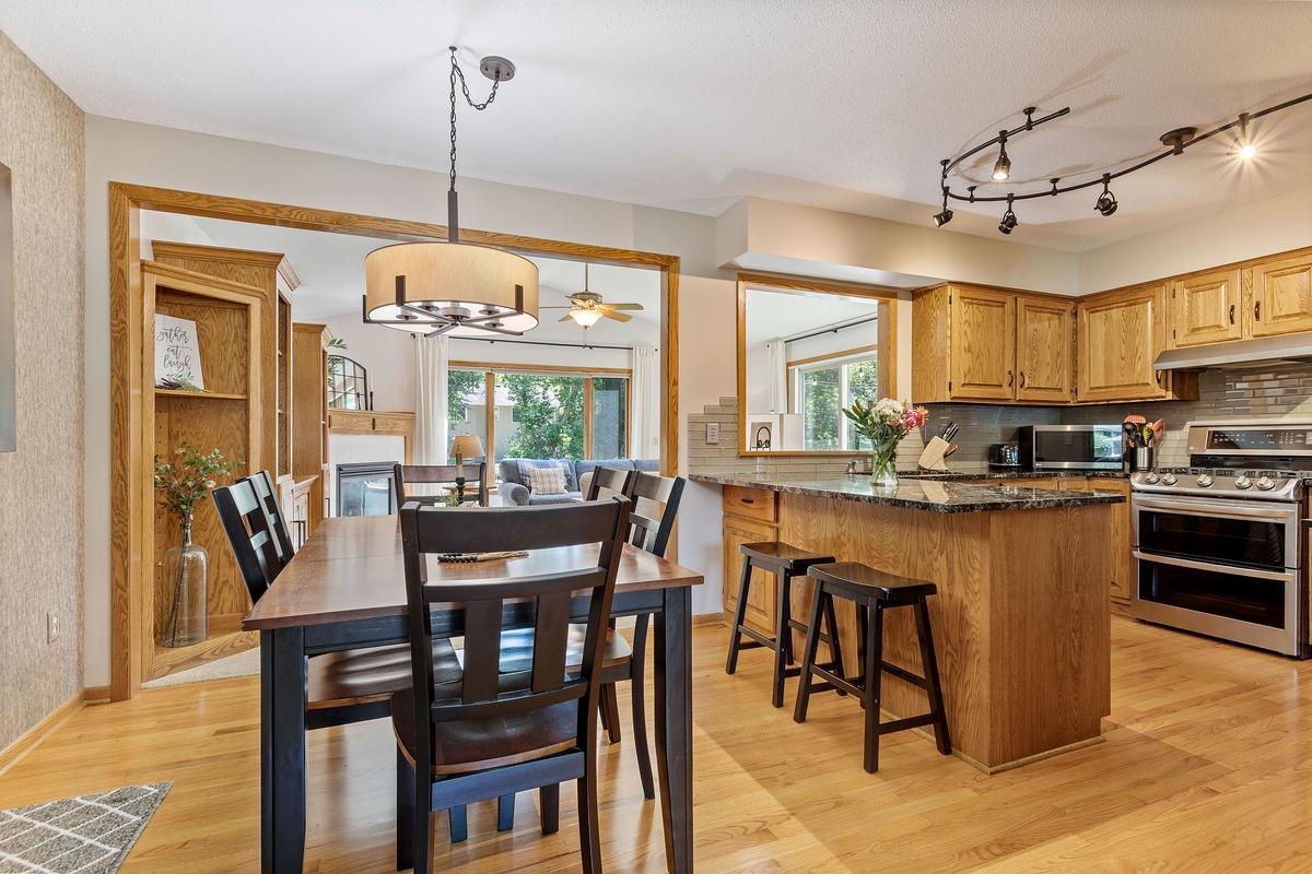 12041 Robin Road Property Photo 8